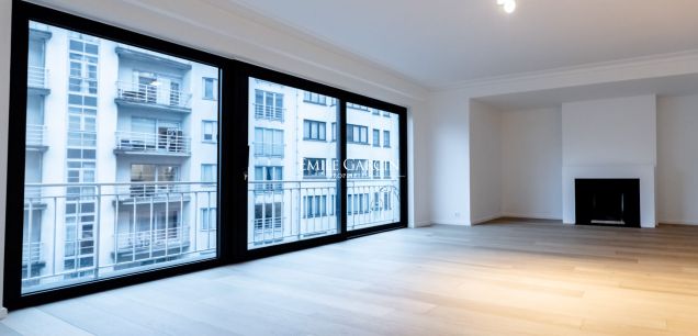 To rent - Apartment - Ixelles, Brussels - Emile Garcin Belgique - Image 2