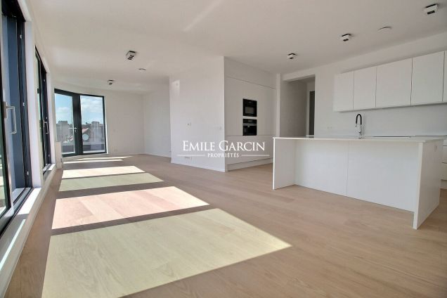 FOR SALE - PENTHOUSE APARTMENT - BRUSSELS - Emile Garcin Belgique - Image 2