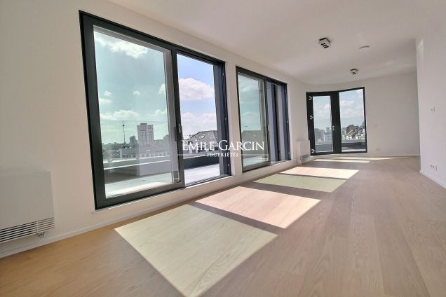 FOR SALE - PENTHOUSE APARTMENT - BRUSSELS - Emile Garcin Belgique - Image 3