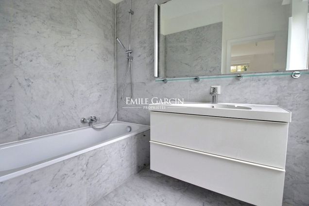 A VENDRE APPARTEMENT AVEC GRANDE TERRASSE BRUXELLES UCCLE - Emile Garcin Belgique - Image 9