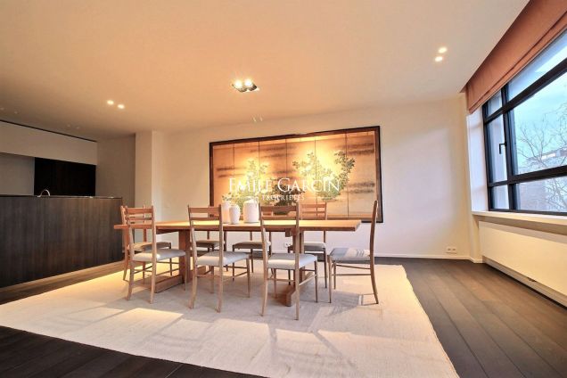 Appartement meublé a louer quartier Louise en face du Châtelain - Emile Garcin Belgique - Image 3