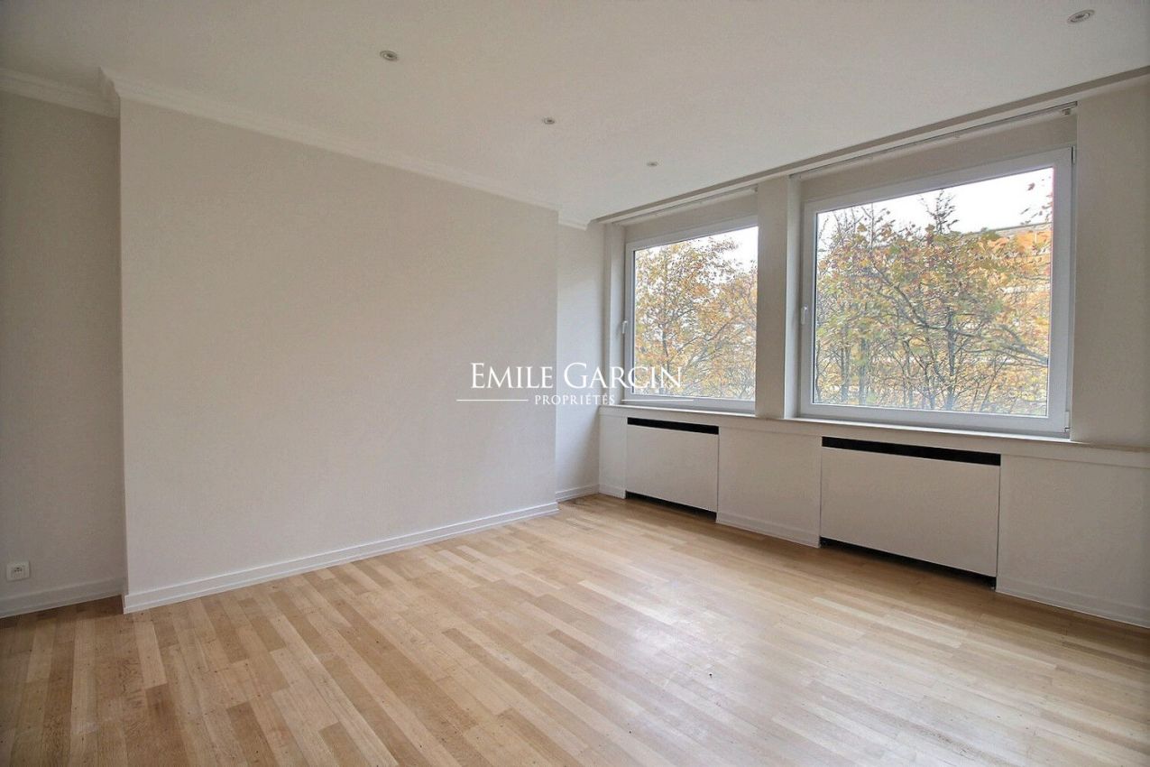 Duplex apartment to rent in Ixelles, Brussels - Emile Garcin Belgique - Image 11