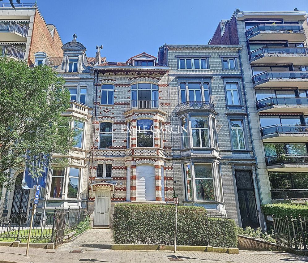 Apartment for sale in Etterbeek - Emile Garcin Belgique - Image 1