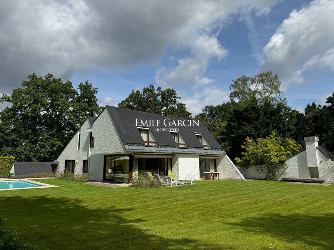 For sale - House - Brussels - Rhode-Saint-Genèse / Uccle - Emile Garcin Belgique - Image 1
