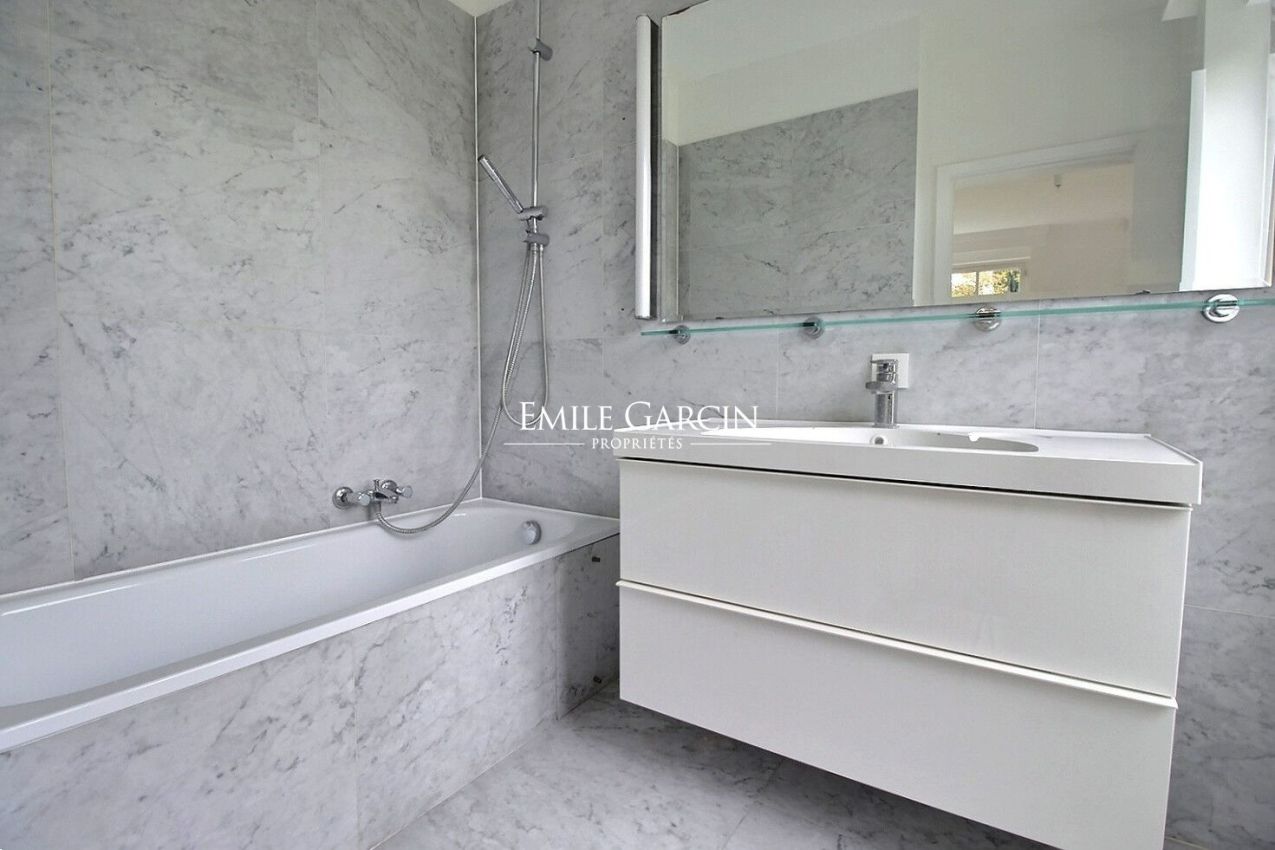 A VENDER APPARTEMENT AVEC GRANDE TERRASSE BRUXELLES UCCLE - Emile Garcin Belgique - Image 9