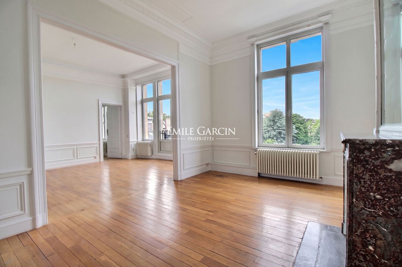 Appartement haussmannien à louer à Ixelles proche de la Place Brugmann - Emile Garcin Belgique - Image 2