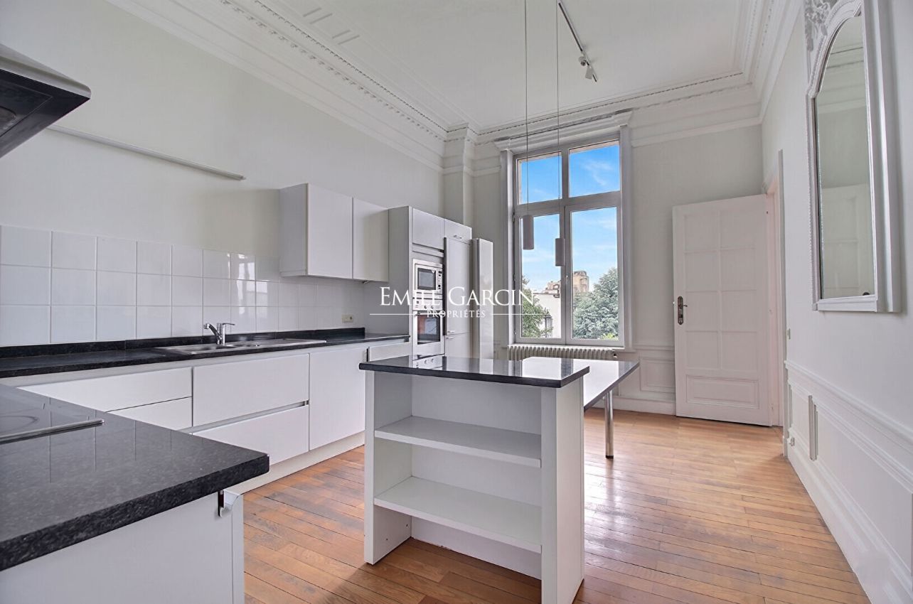 Appartement haussmannien à louer à Ixelles proche de la Place Brugmann - Emile Garcin Belgique - Image 7