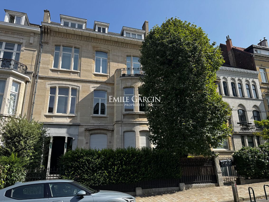 A vendre Hôtel de Maître Maison Bruxelles Ixelles Quartier Etangs d'Ixelles - Emile Garcin Belgique - Image 1