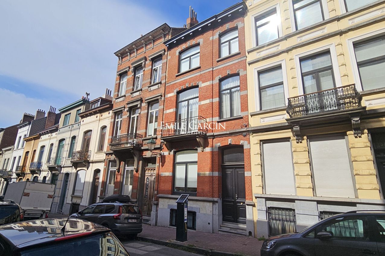 Appartement  à louer à Saint Gilles proche de la Place Stéphanie - Emile Garcin Belgique - Image 1